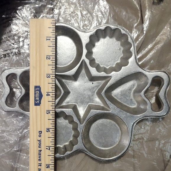 Wilton Shortbread Cookie Mold Baking Pan Aluminum Alloy Armetale Star Hearts - Picture 3 of 10